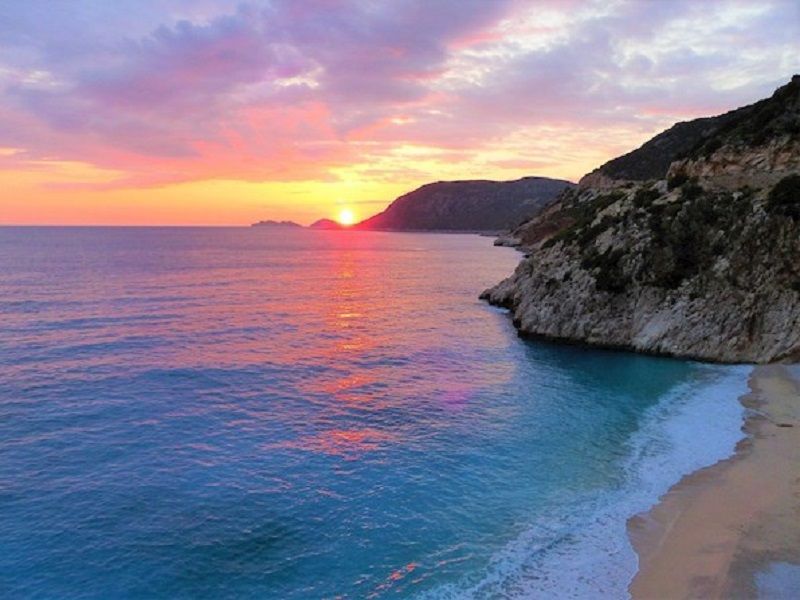 KAŞ KALKAN'IN SEYREK ÇAKIL PLAJI